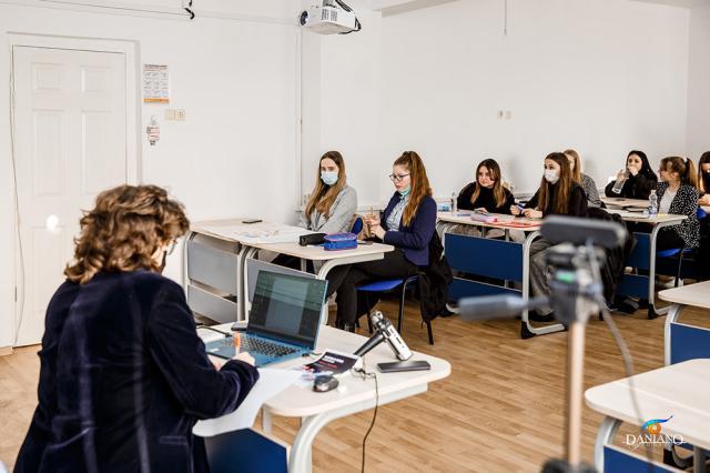 Activitatea „Femei de Știință din România”, la Colegiul „Dragoș Vodă”