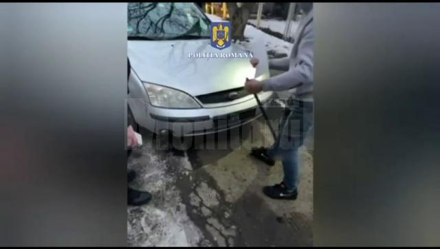 Polițiștii au ridicat numerele a 47 de mașini, majoritatea cu plăcuțe străine și fără asigurare