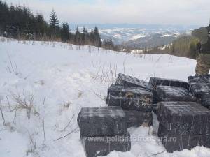Țigări abandonate pe zăpadă, descoperite în apropiere de Ulma