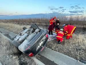 Doi răniți duși la spital