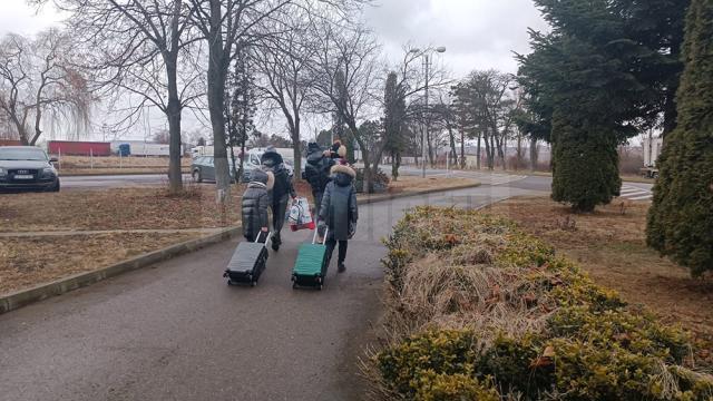 Oamenii fug din calea războiului