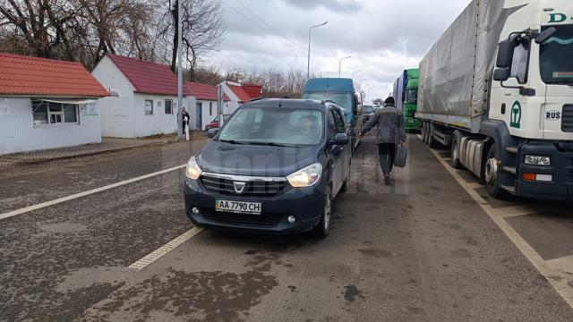 Disperarea oamenilor care fug din calea războiului. Mărturii cutremurătoare din Vama Siret