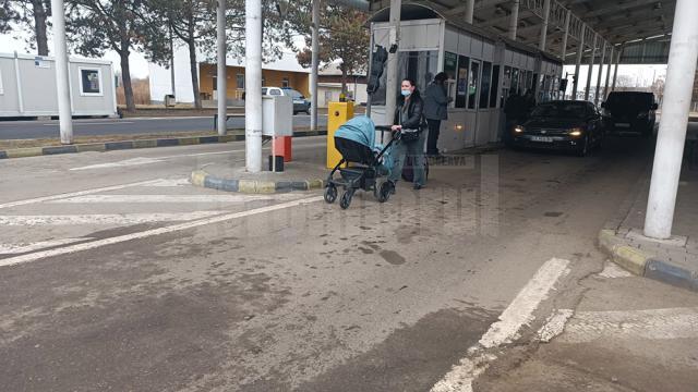 Disperarea oamenilor care fug din calea războiului. Mărturii cutremurătoare din Vama Siret