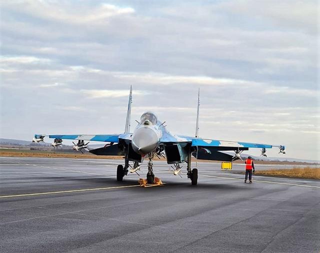 Avionul militar ucrainean care a zburat deasupra Sucevei, interceptat de Forțele Aeriene Române - Foto Aeroportul Bacău 1