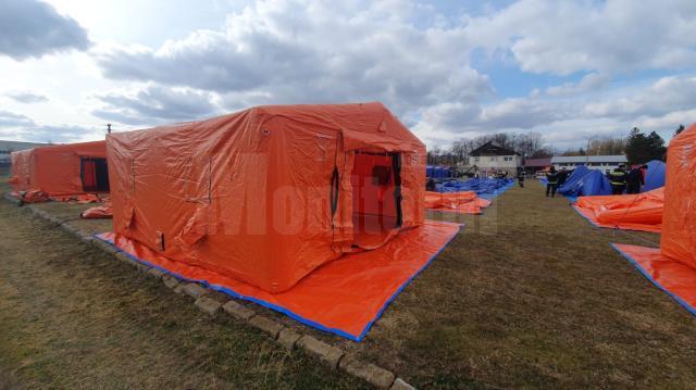 ISU Suceava a montat tabăra mobilă de refugiați din Siret care poate găzdui peste 200 de persoane