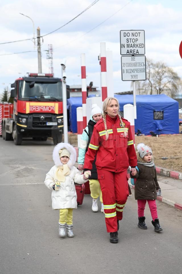 Zeci de refugiați ucraineni iau drumul occidentului