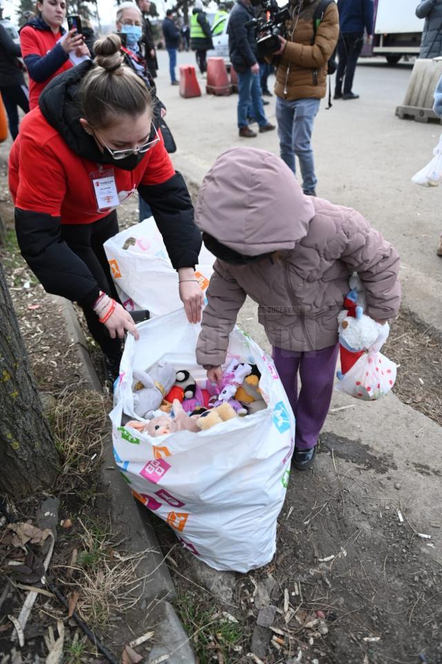 Zeci de refugiați ucraineni iau drumul occidentului