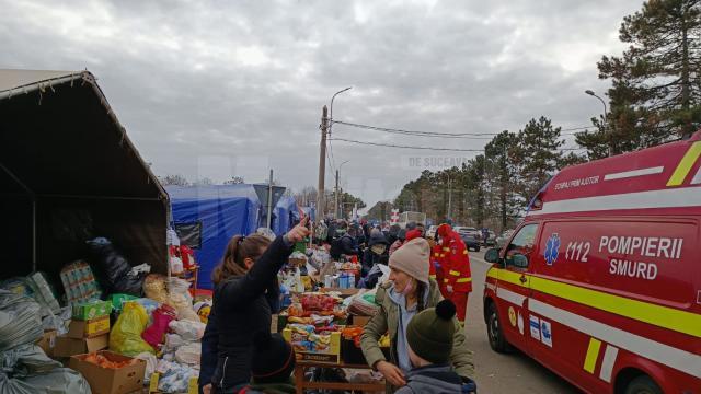 Sutele de refugiați, la adăpost în zona corturilor din Siret