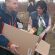 Consilierul județean Larisa Blanari a împărțit plăcinte refugiaților