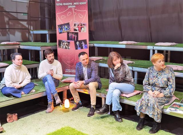„Sclavi” - premieră cu publicul pe scenă, în regia lui Cosmin Panaite, la Teatrul „Matei Vișniec” Suceava