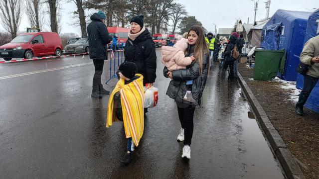 Peste 8.200 de oameni au intrat în România pe la Siret, dintre care peste 5.800 sunt ucraineni, în ziua de 1 martie