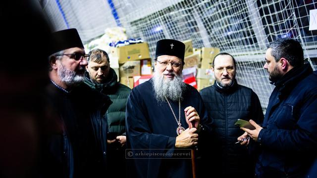 Convoiul umanitar trimis de Arhiepiscopia Sucevei și Rădăuților la Cernăuți, întâmpinat de ÎPS Meletie, Mitropolitul Cernăuților și Bucovinei