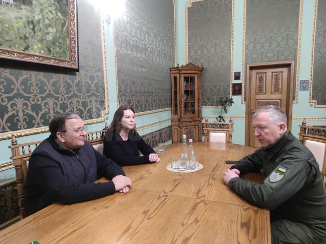 Întâlnirea dintre Gheorghe Flutur şi guvernatorul regiunii Cernăuți a fost întreruptă de o alarmă antiaeriană