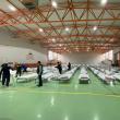 Punct de primire a refugiaților amenajat de Primăria Suceava în sala de sport a Școlii Gimnaziale „Miron Costin”