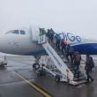 400 de studenti indieni au plecat spre casa de pe Aeroportul Suceava