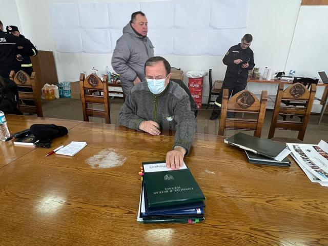 Gheorghe Flutur și-a transferat biroul de președinte al CJ în Vama Siret