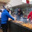 Mâncare indiană gătită pentru refugiații din sala de sport din Milișăuți de ANBCT  - foto Ema Motrescu 2