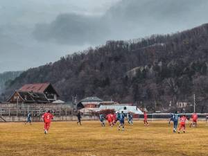 Amicalul Bucovina - CSM Pascani s-a disputat pe teren neutru, la Targu Neamt. Foto Cristian Plosceac