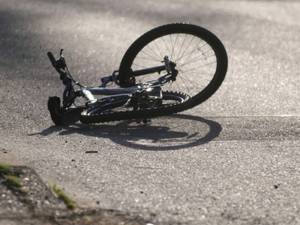 Biciclist accidentat mortal după ce a ocolit o mașină parcată. Foto sibiu100.ro