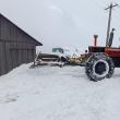 Primarul din Ulma a urcat pe tractor şi a trecut la deszăpezire