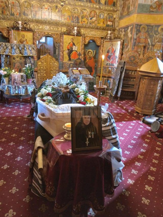 Stavrofora Irina Pântescu, întâia stareță a Mănăstirii Voroneț, condusă pe ultimul drum