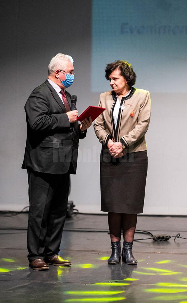 Daniela Dungeanu, directoarea Colegiul Național “Petru Rareș”, premiantă a Galei „Femei de succes” ediția 2022. Foto: Ștefan Macedon Gheorghiță