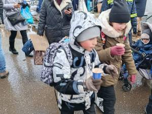 Protecția Copilului Suceava: Servicii sociale, asistență și suport emoțional pentru mamele și copiii din Ucraina, de la începutul conflictului armat