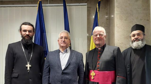 Primarul Ion Lungu, cu reprezentanții Bisericii Anglicane, veniți cu ajutoare umanitare pentru ucraineni