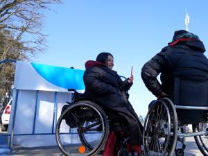 Voluntari în cărucioare cu rotile, în Vama Siret