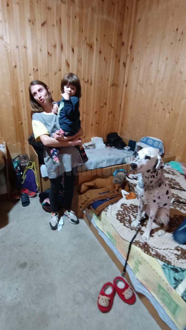 Elisaveta e venită la Bănceni cu fiul minor, dar şi cu câinele Drim