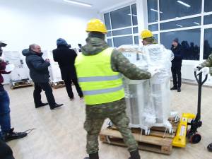 Peste 50 de autotrenuri cu ajutoare umanitare au plecat până acum în Ucraina, din hub-ul european de la Aeroportul Suceava