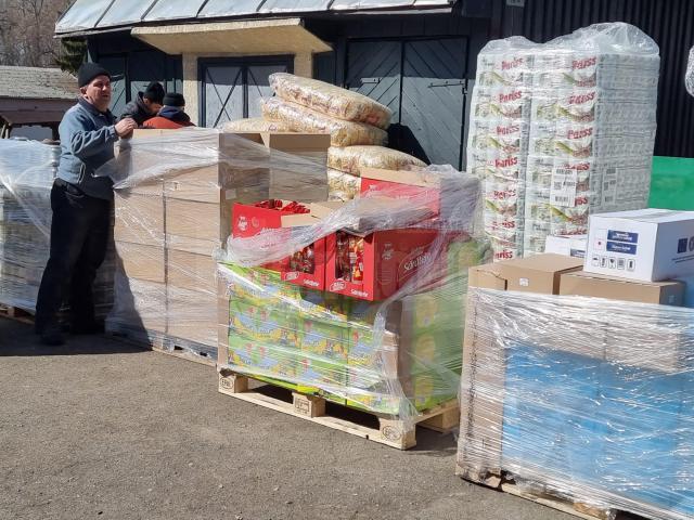 Un tir încărcat cu produse alimentare și produse de igienă a fost trimis la Centrul de Recuperare și Reabilitare Neuropsihiatrică Sasca Mică