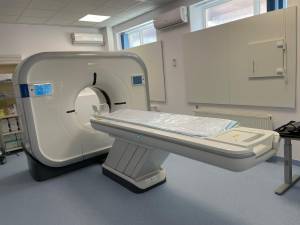 Noul computer tomograf al spitalului din Rădăuți va fi dat în folosință săptămâna viitoare