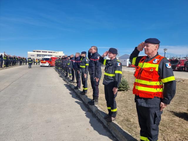 Pompierii francezi și cei români își salută colegii ucraineni