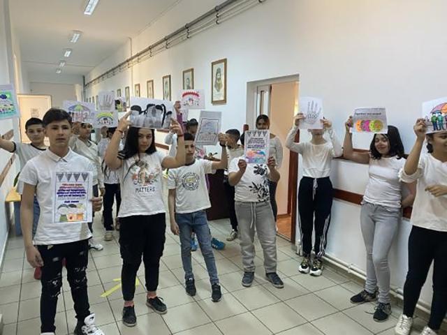 FlashMob la Școala Șcheia, în cadrul proiectului ”Școala pentru toți copiii!” - II