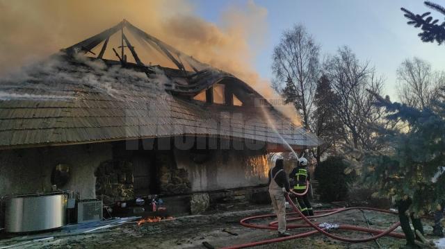 Incendiu la secția de prelucrare lapte a unei afaceri de familie cu produse tradiționale