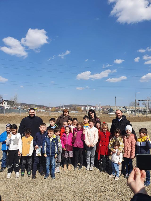 Activitate catehetică și atelier tradițional de încondeiere a ouălor, la Parohia Sfântul M. Mc. Gheorghe, cartierul Burdujeni, Protopopiatul Suceava I