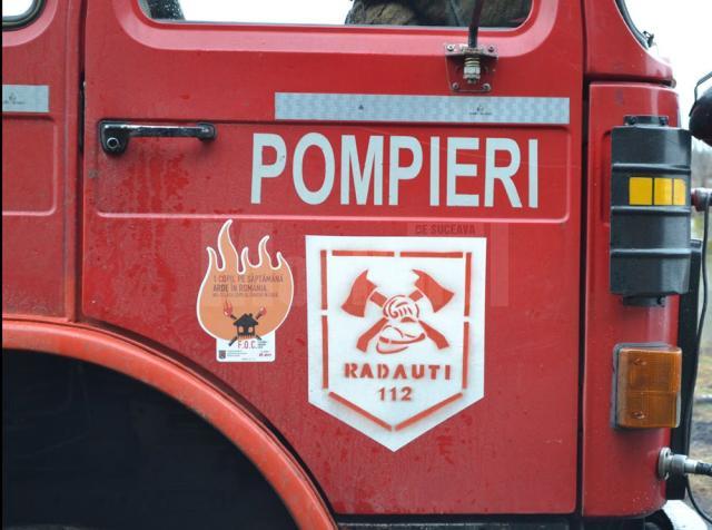 La fața locului a ajuns un echipaj din cadrul Detașamentului de Pompieri Rădăuți