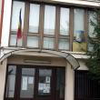 Profesor trimis în judecată pentru că ar fi umilit o elevă care s-a legitimat la ...