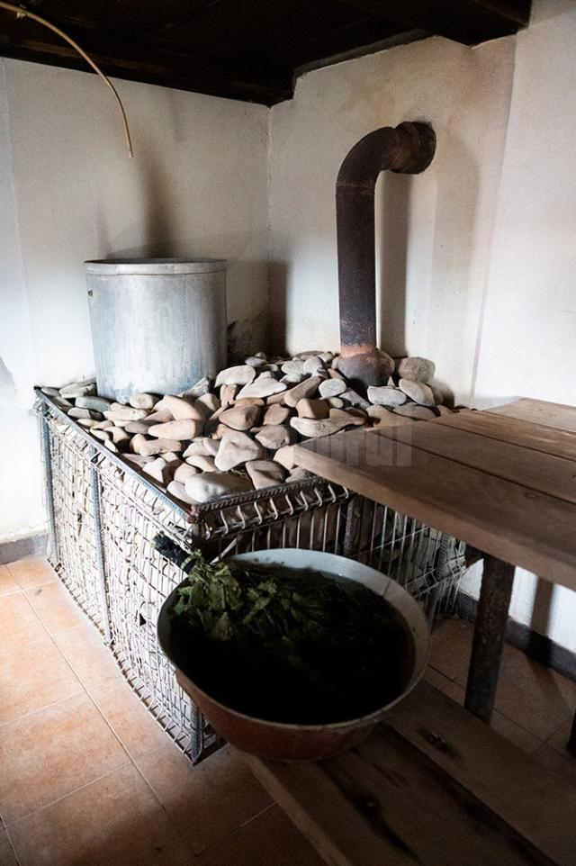 Lipoveni, din comuna Mitocu Dragomirnei, satul cu saună la fiecare casă