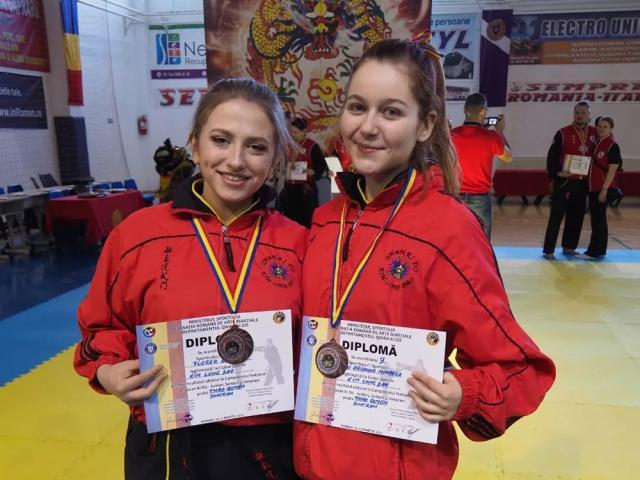 Cinci medalii obţinute de sportivii de la Kim Long Dao Fălticeni la Campionatul Naţional de Qwan Ki Do – Juniori, Seniori şi Veterani