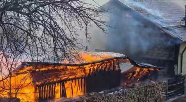 Pagube de 150.000 de lei în urma unui incendiu la Sadova