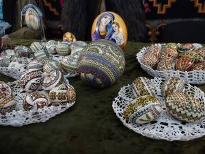 Festival naţional dedicat ouălor încondeiate, la Ciocăneşti