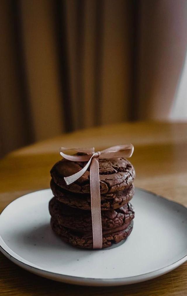 Danielachocolate.ro, noul magazin online de dulciuri și prăjituri, purtând semnătura renumitului cofetar