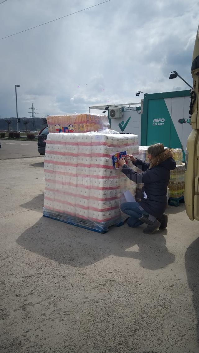 Al șaselea transport cu ajutoare umanitare pentru orașul înfrățit, Cernăuți, a plecat de la Suceava în Ucraina