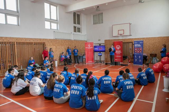 „Campionatul de Fitness și Zâmbete” pentru copii și tineri cu și fără dizabilități intelectuale, la Gura Humorului