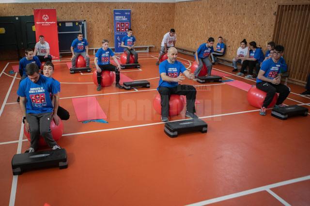 „Campionatul de Fitness și Zâmbete” pentru copii și tineri cu și fără dizabilități intelectuale, la Gura Humorului