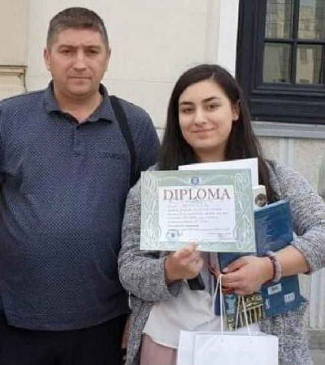 Simina Teodora Buculei împreună cu prof. Vasiliu Anișor