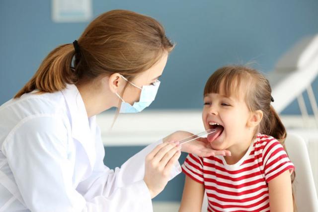 Sute de copii au ajuns la medic din cauza virozelor respiratorii, inclusiv gripă Foto kanald.ro