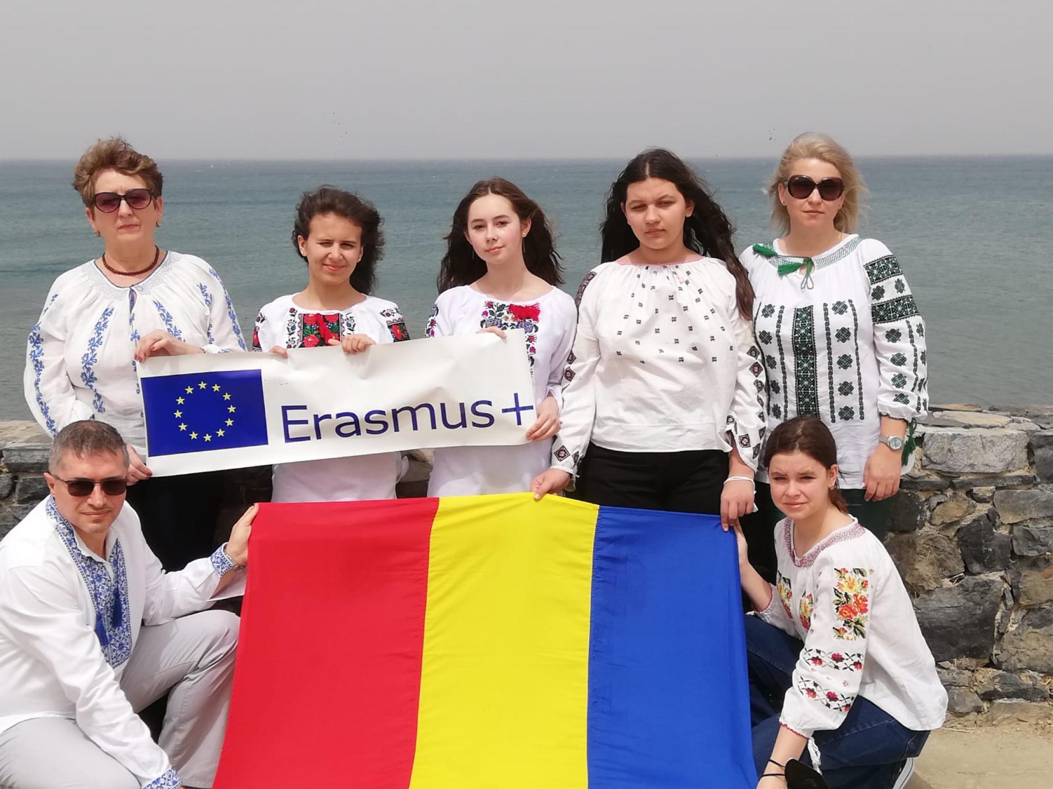 Γωνιά αναγνώστη: Μαθητές και δάσκαλοι του Gymnasium No. 4 School Suceava σε μια εμπειρία κινητικότητας Erasmus στην Ελλάδα στο έργο Let’s go learn out »Monitorul de Suceava